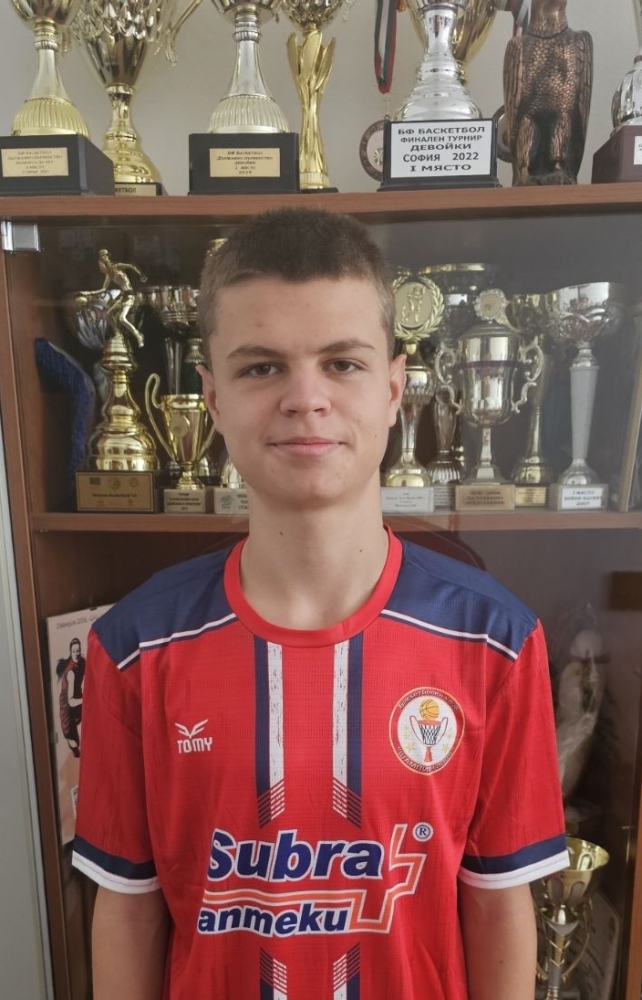 Михаил Стоянов