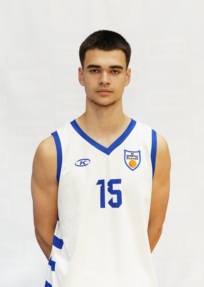 Момчил Добрев